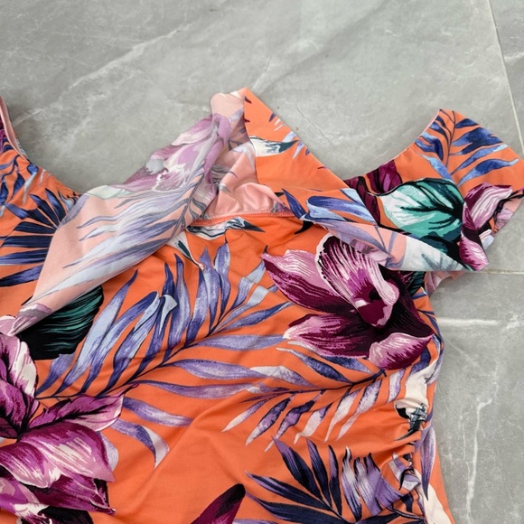 Women’s Liz Claiborne Floral Ruffle Ruched Padded One Piece Swimsuit Size 12 - Picture 5 of 16